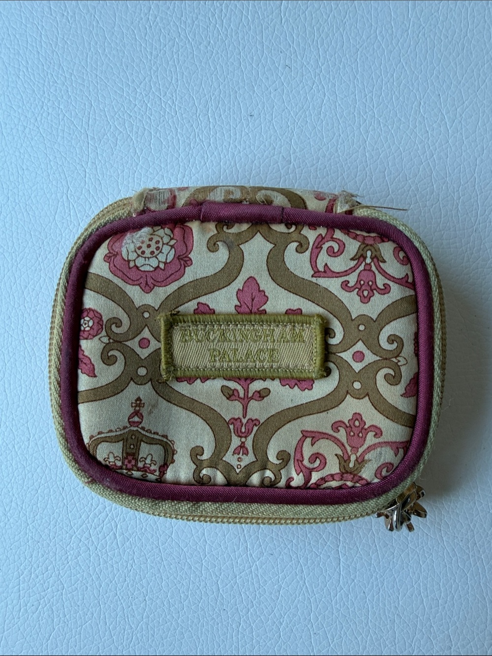 Buckingham palace Patterned Pink & Cream pouch holder